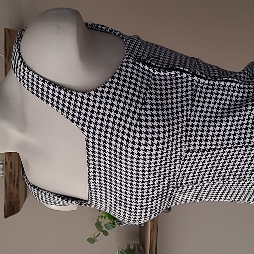 Houndstooth Mini Dress - Picture 6 of 7